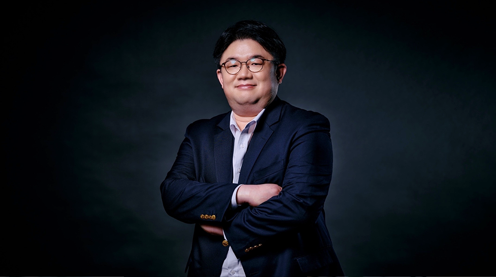 Choi was delighted after the company supplied 12-layer HBM4 samples ahead of schedule