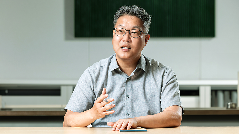 Lee revealed how MR-MUF was a crucial breakthrough for the company’s HBM lineup