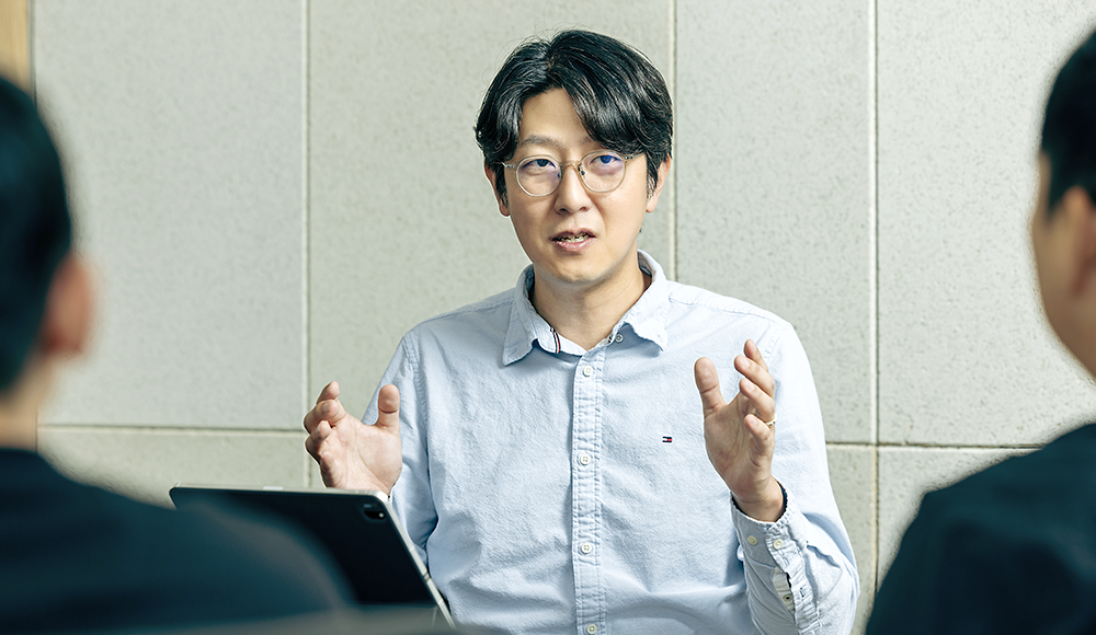 Park cited cross-company collaboration as key to developing HBM3E Park cited cross-company collaboration as key to developing HBM3E