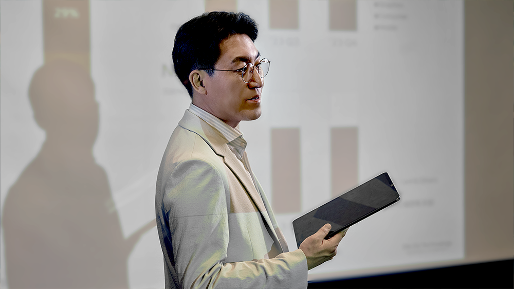 Ryu revealed departments share market forecasts to make calculated investments
