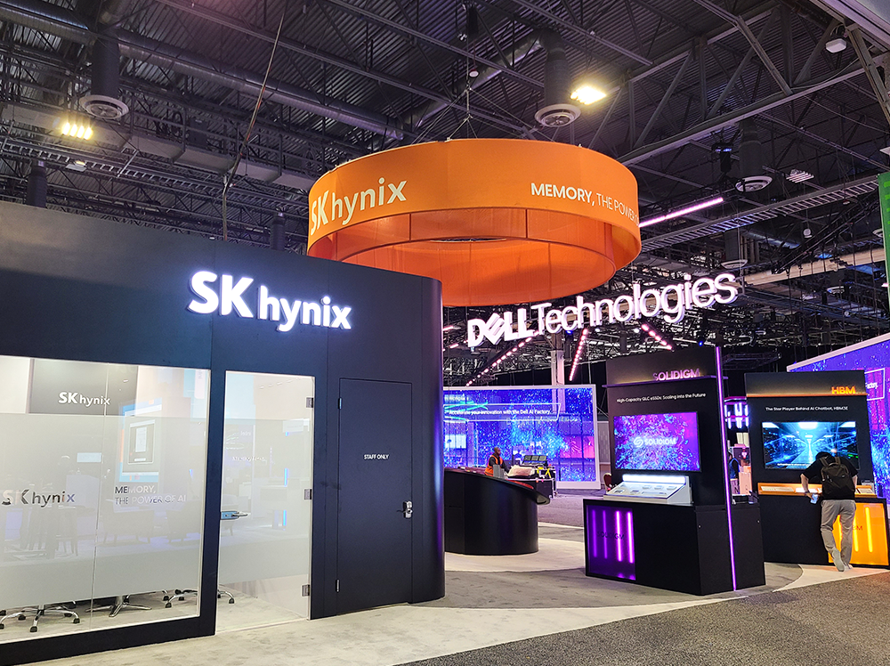 SK hynix’s booth at DTW 2024 SK hynix’s booth at DTW 2024