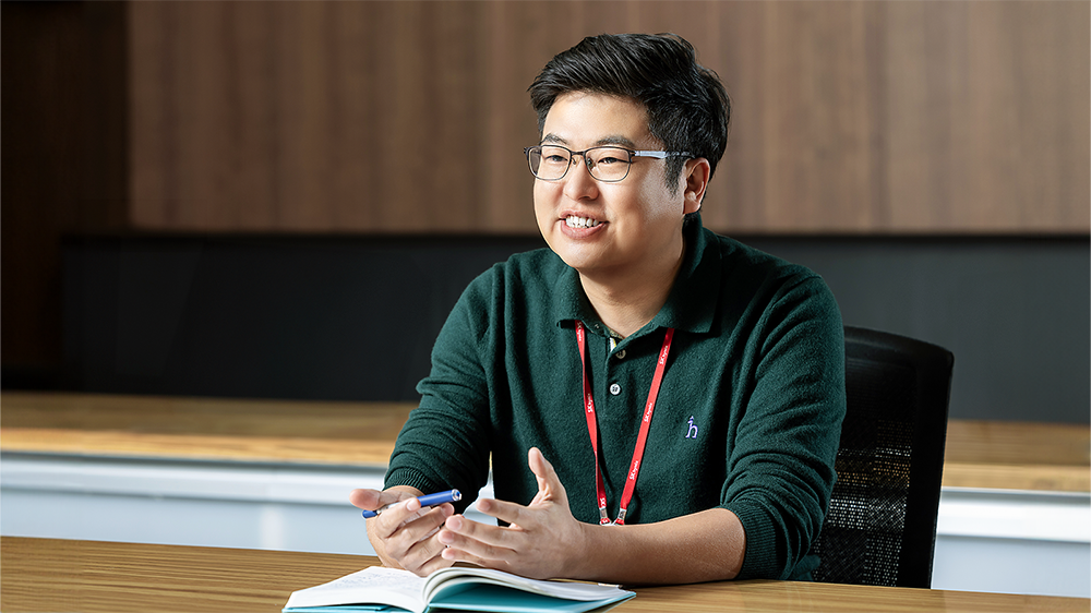 Lee sees team effort as the answer to overcoming unexpected challenges