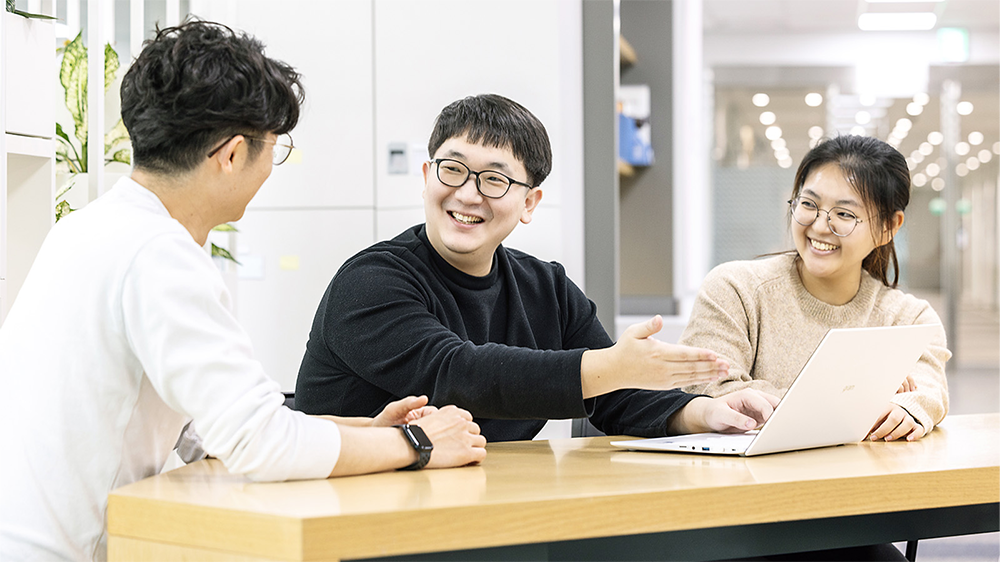 The RTC researchers discuss the center’s global research collaborations