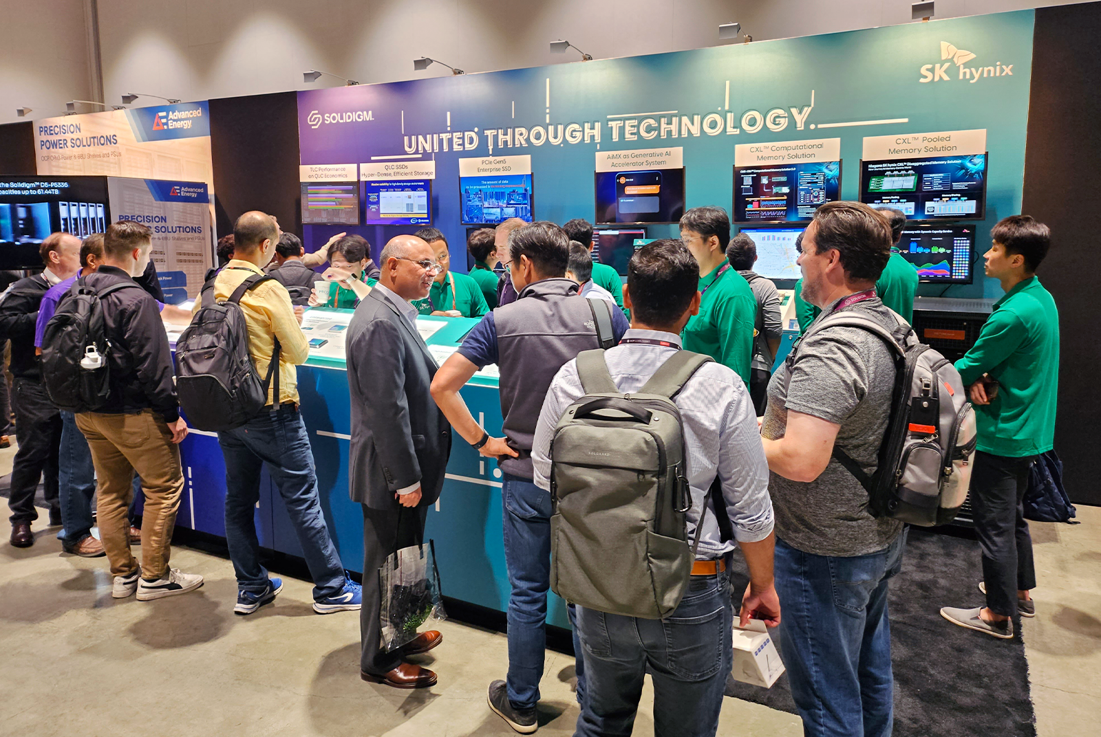 SK hynix Displays Next-Gen Solutions Set to Unlock AI & More at OCP Global Summit 2023 SK hynix Displays Next-Gen Solutions Set to Unlock AI & More at OCP Global Summit 2023