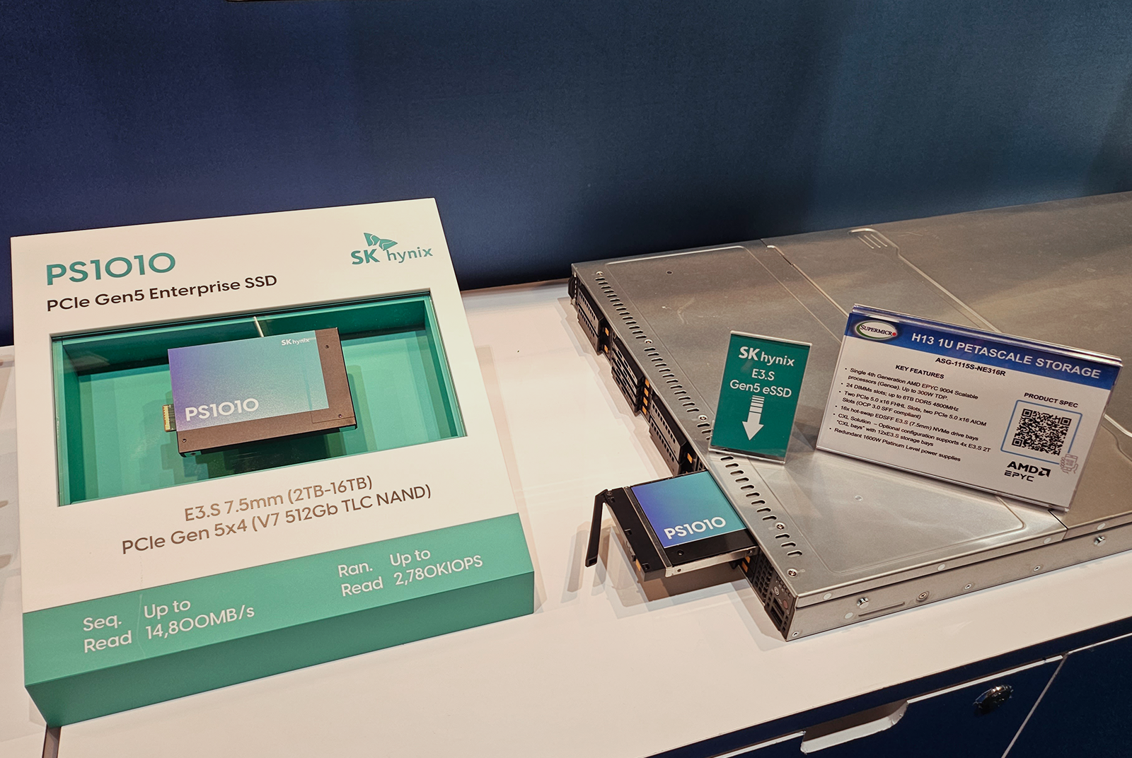 PS1010 E3.S, a PCIe Gen5 eSSD product, showcased at the booth PS1010 E3.S, a PCIe Gen5 eSSD product, showcased at the booth