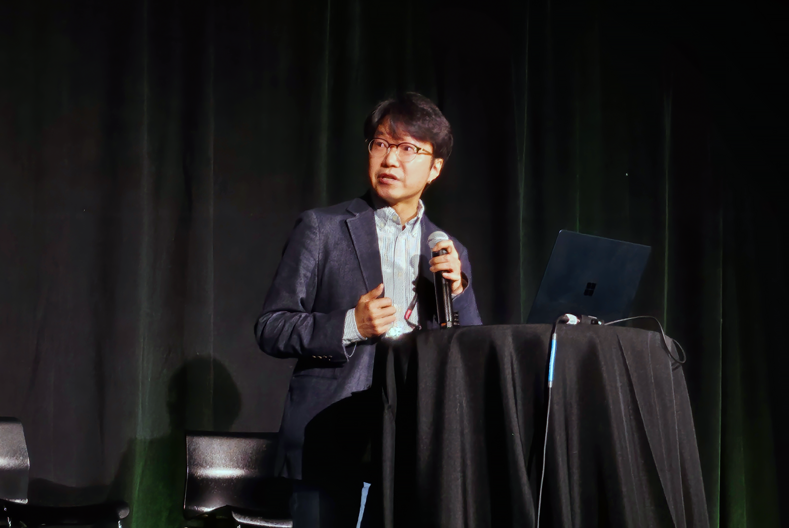 Euicheol Lim, head of SK hynix’s Memory Solution Product Design Group, discusses PIM-based AiM and CIM technologies Euicheol Lim, head of SK hynix’s Memory Solution Product Design Group, discusses PIM-based AiM and CIM technologies